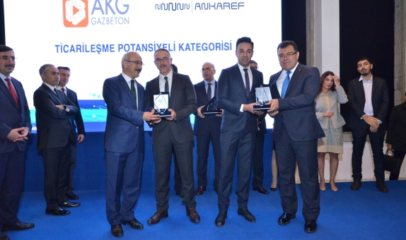 AKG Gazbeton'a TÜSİAD'dan Ödül AKG Gazbeton'a TÜSİAD'dan Ödül