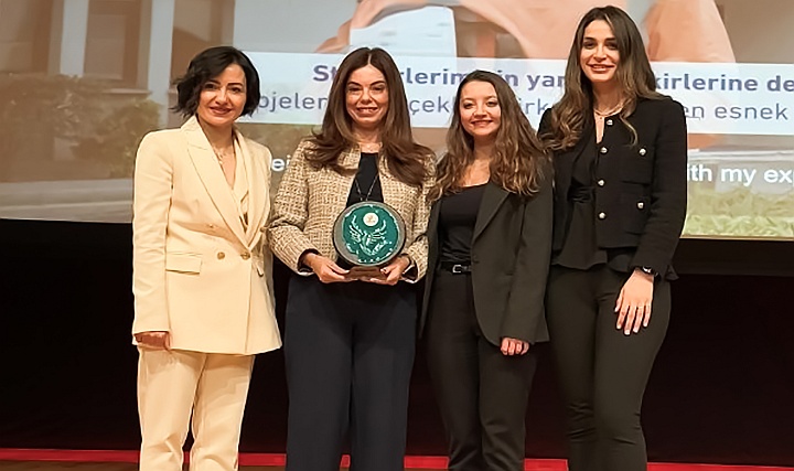 Akçansa, Kadın Dostu Markalar 2025 Farkındalık Ödülü'nün Sahibi Oldu Akçansa, Kadın Dostu Markalar 2025 Farkındalık Ödülü'nün Sahibi Oldu