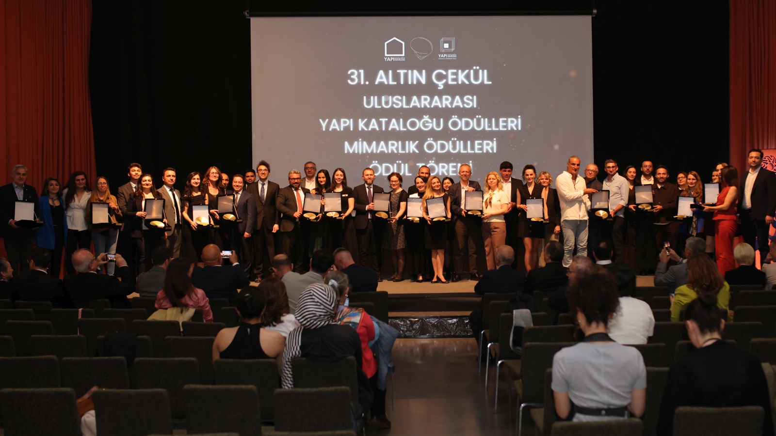 Altın Çekül Uluslararası Yapı Kataloğu Ödülleri sahiplerini buldu Altın Çekül Uluslararası Yapı Kataloğu Ödülleri sahiplerini buldu