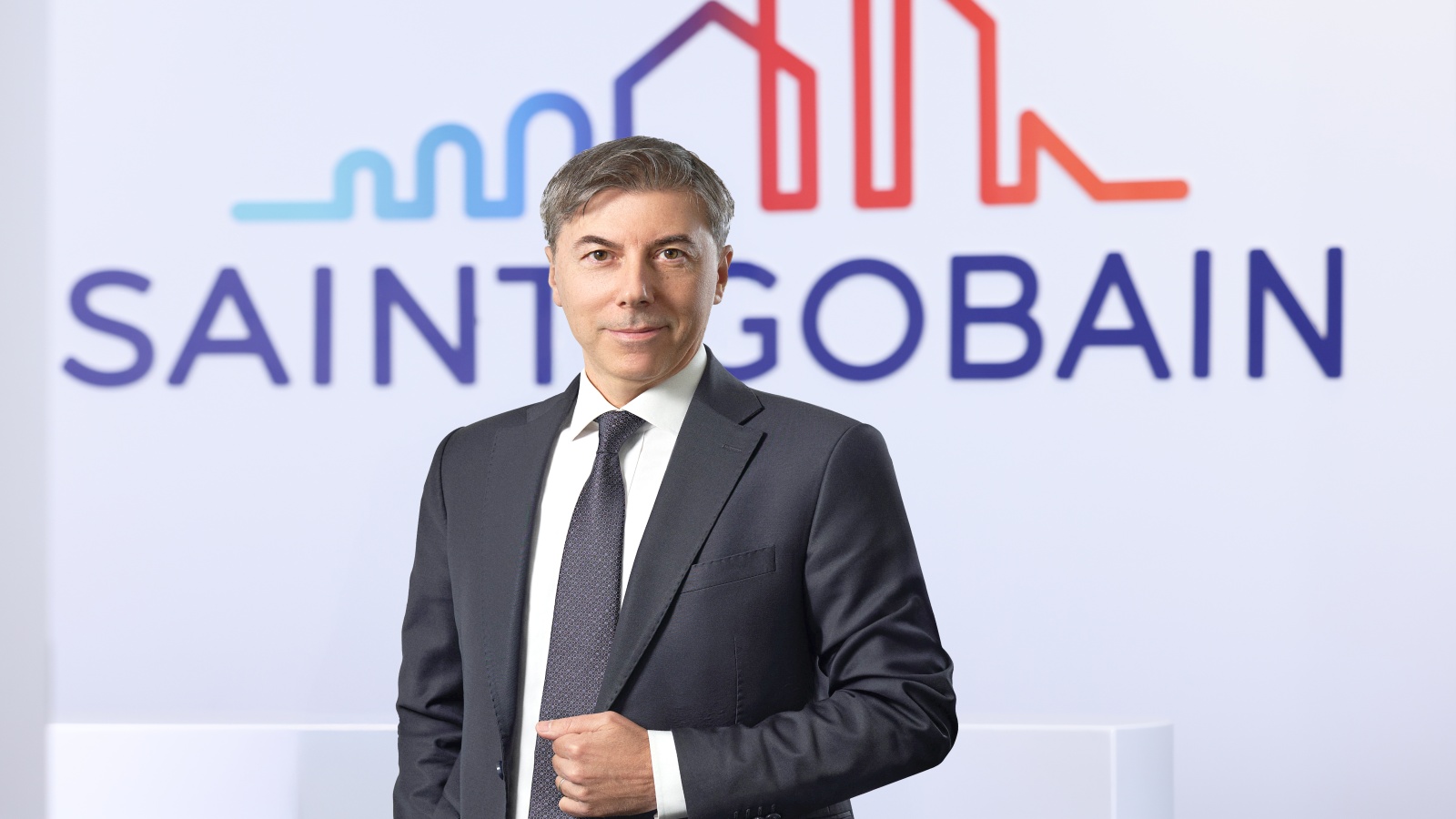 Saint-Gobain Türkiye'nin yeni CEO'su Murat Savcı Oldu Saint-Gobain Türkiye'nin yeni CEO'su Murat Savcı Oldu