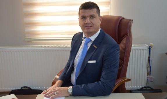 Molümer Yapı Kimyasalları Yönetim Kurulu Başkanı Ayhan Öncü: 'Kapasitemiz Artıyor ve Hedef Pazarımız Genişliyor' Molümer Yapı Kimyasalları Yönetim Kurulu Başkanı Ayhan Öncü: 'Kapasitemiz Artıyor ve Hedef Pazarımız Genişliyor'
