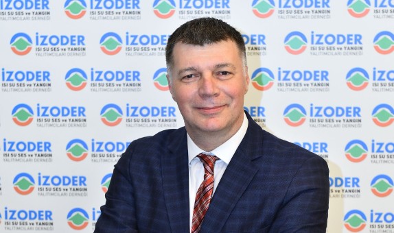 İZODER Başkanı Levent Pelesen: 'Estetik Kaygılar Güvenliğin Önüne Geçmemeli' İZODER Başkanı Levent Pelesen: 'Estetik Kaygılar Güvenliğin Önüne Geçmemeli'