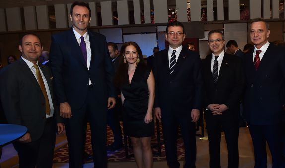 Çuhadaroğlu 65. Yılını Seçkin Davetlilerle Birlikte Kutladı Çuhadaroğlu 65. Yılını Seçkin Davetlilerle Birlikte Kutladı