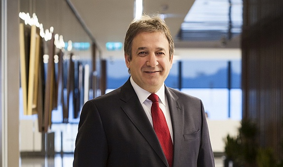 Şişecam Tüm Faaliyetlerini Tek Çatı Altında Birleştiriyor Şişecam Tüm Faaliyetlerini Tek Çatı Altında Birleştiriyor