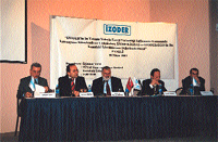 İZODER Yapı 2003 Fuarı'nda Panel Düzenledi İZODER Yapı 2003 Fuarı'nda Panel Düzenledi