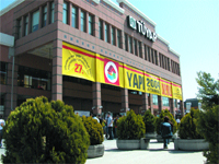 Firmalar yeni ürünlerini Yapı 2004 İstanbul'da sergiledi