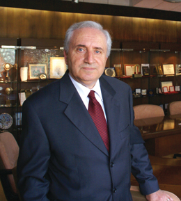 Türk Ytong Yönetim Kurulu Başkanı F. Fethi Hinginar: 'Kurumsal Yapımız 60'lı Yıllarda Oluşmuştu' Türk Ytong Yönetim Kurulu Başkanı F. Fethi Hinginar: 'Kurumsal Yapımız 60'lı Yıllarda Oluşmuştu'